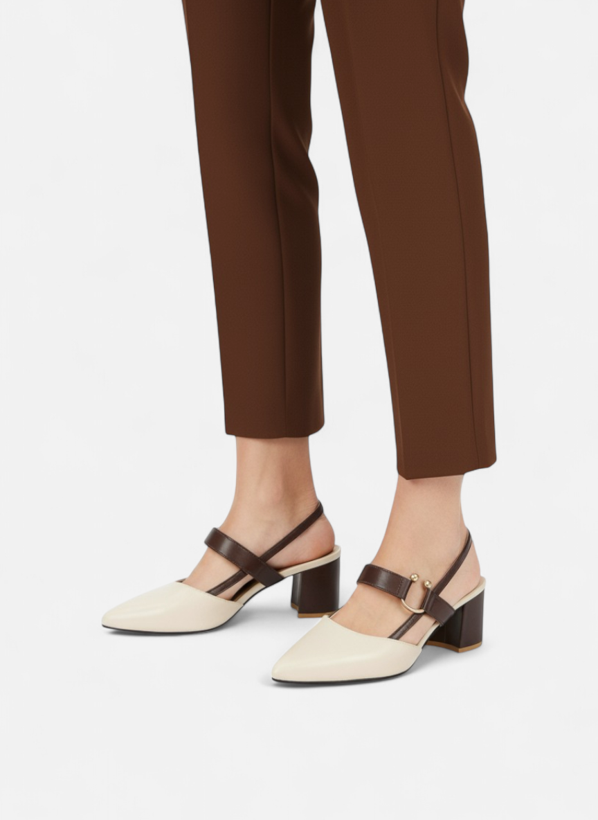 Scarpin Slingback Bico Fino Salto Bloco Tira Couro Metal