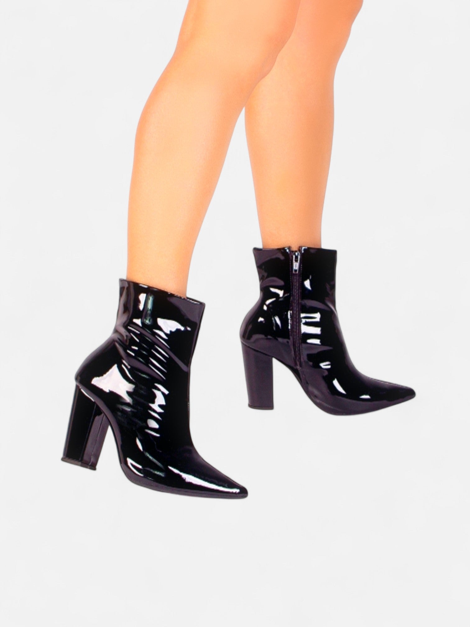 Bota Verniz Cano Curto Salto Bloco