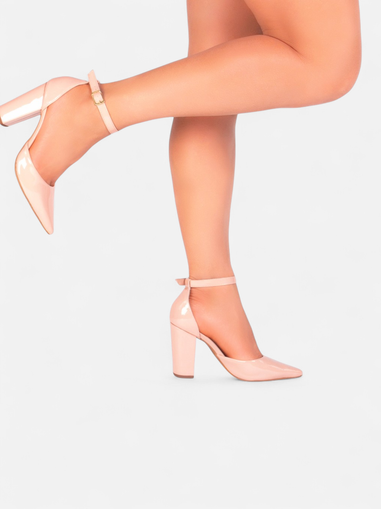 Scarpin Verniz Caramelo com Fivela Dourada