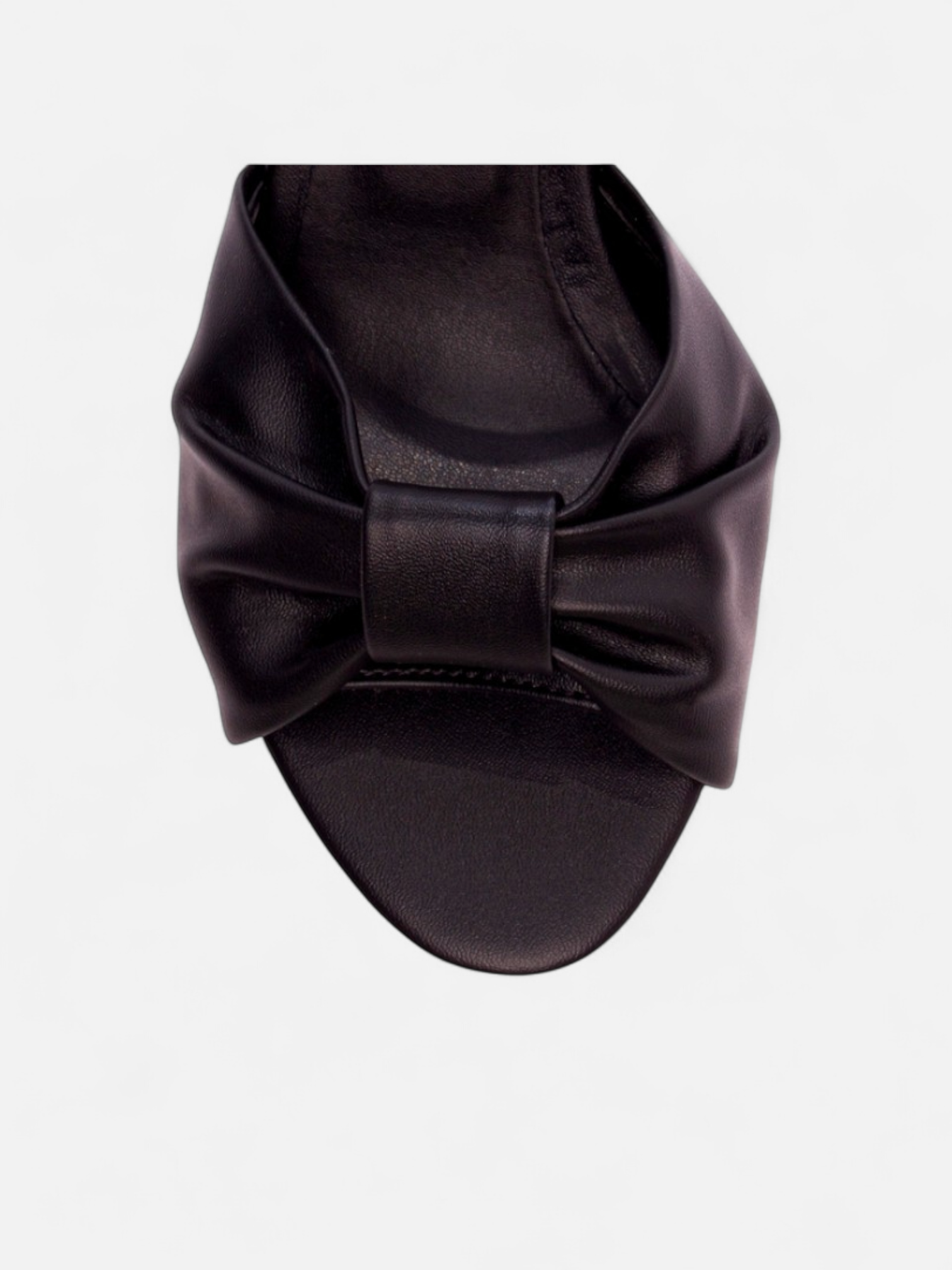 Sandália Salto Grosso Bloco com Tiras Cruzadas Laço Fivela e Dourada