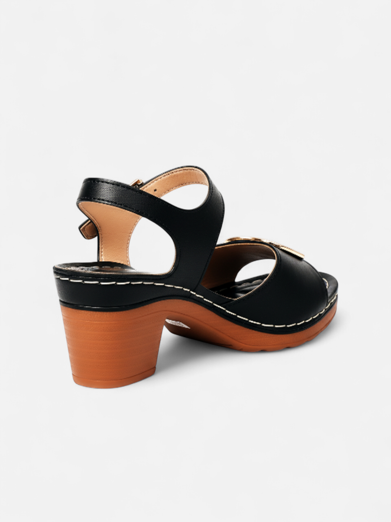 Sandália Salto Bloco Fivela Larga Pesponto Metal