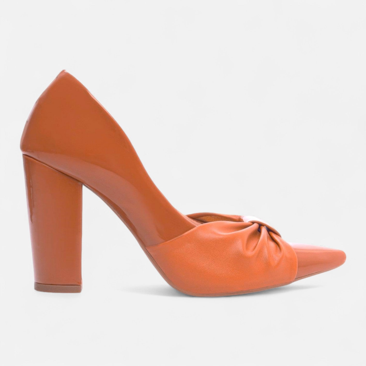Scarpin Salto Grosso Laço Napa Caramelo