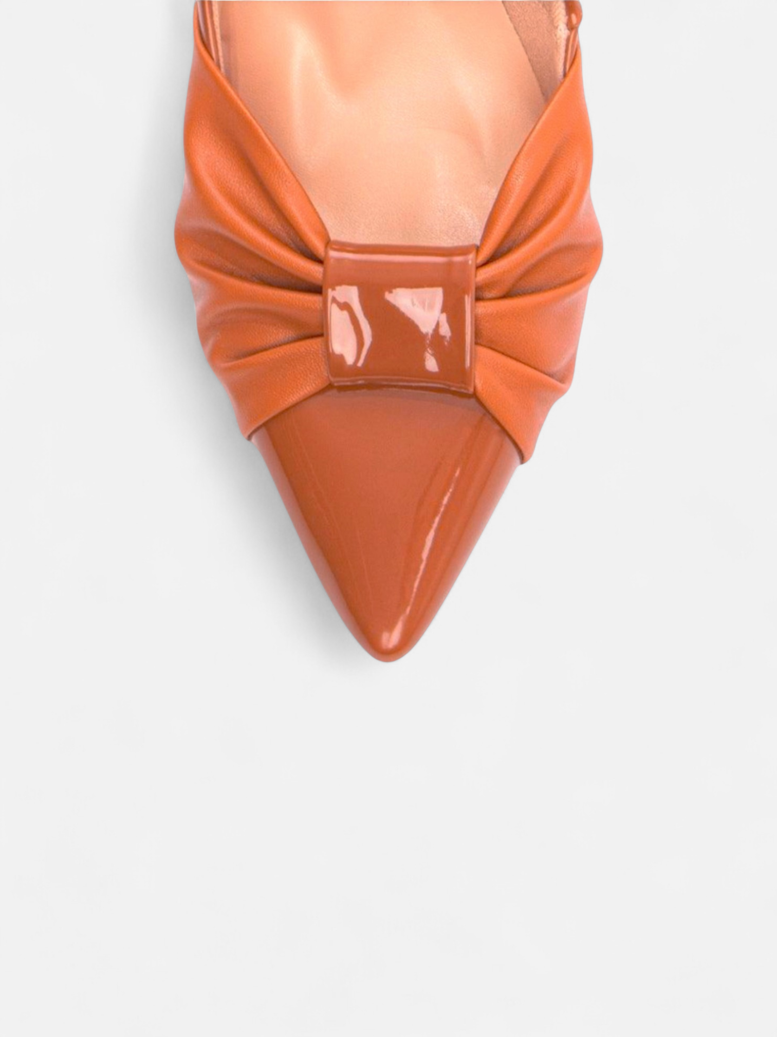 Scarpin Salto Grosso Laço Napa Caramelo