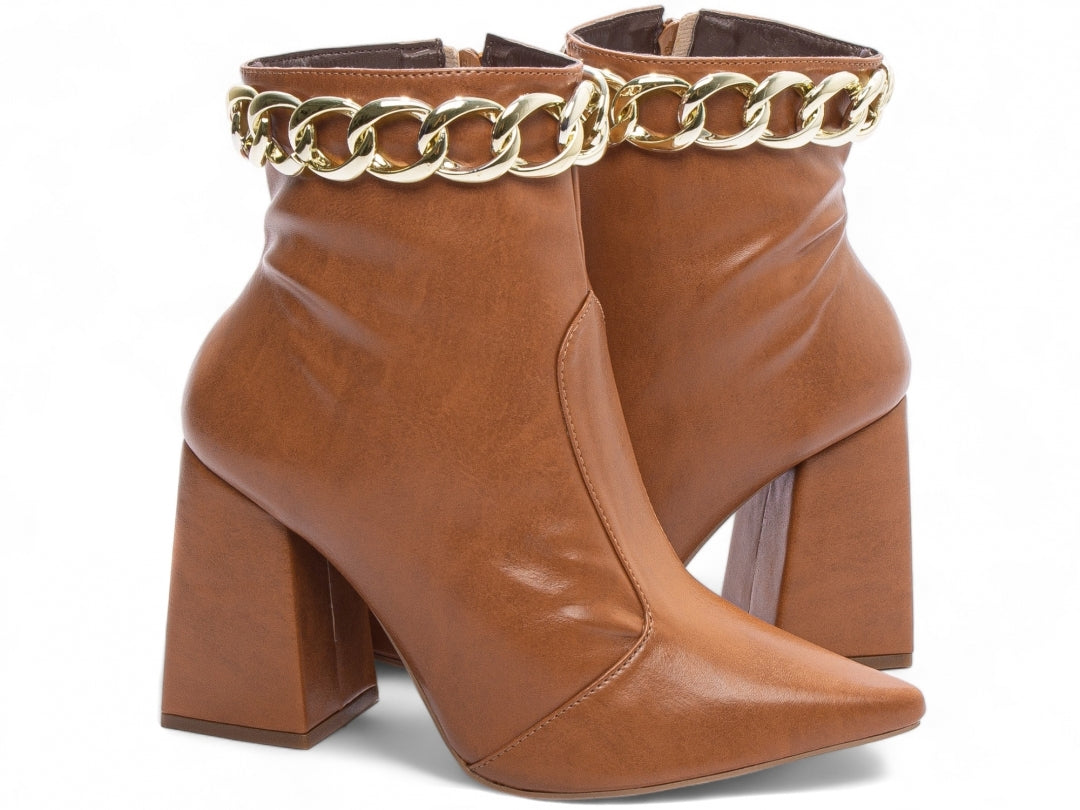 Bota Bico Fino Cano Médio e Pulseira com Corrente