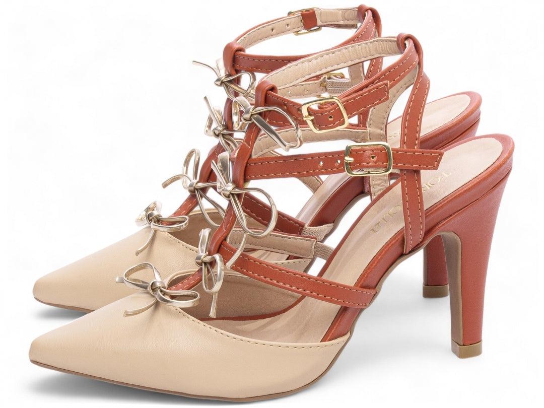 Scarpin com Fivelas Metalizado Cor Ouro Light desconto de outono - carminito