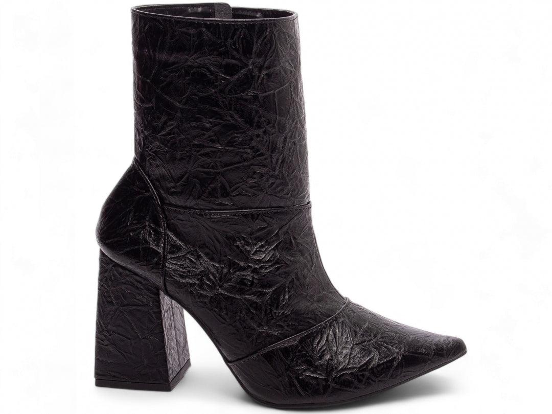Bota Bico Fino Cano Médio Negra Salto Grosso - #carminito#