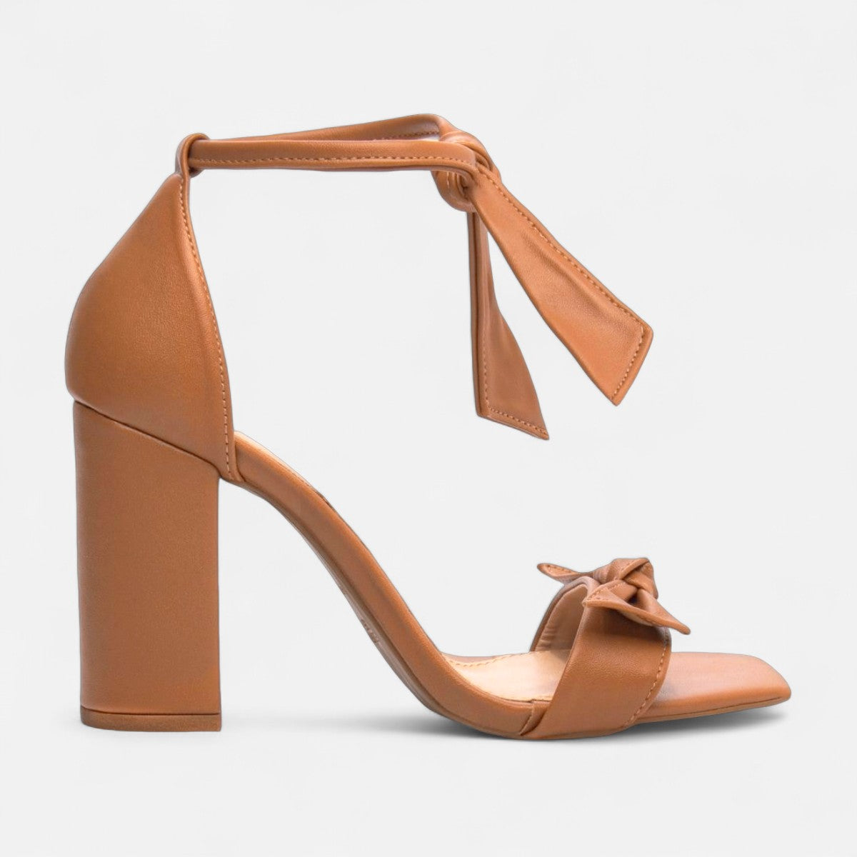 Sandália Salto Grosso Laços Napa Caramelo