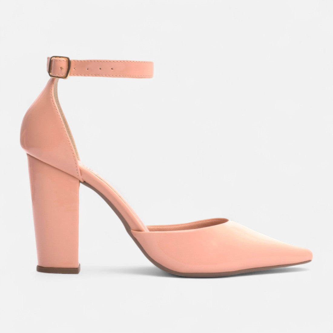 Scarpin Verniz Caramelo com Fivela Dourada
