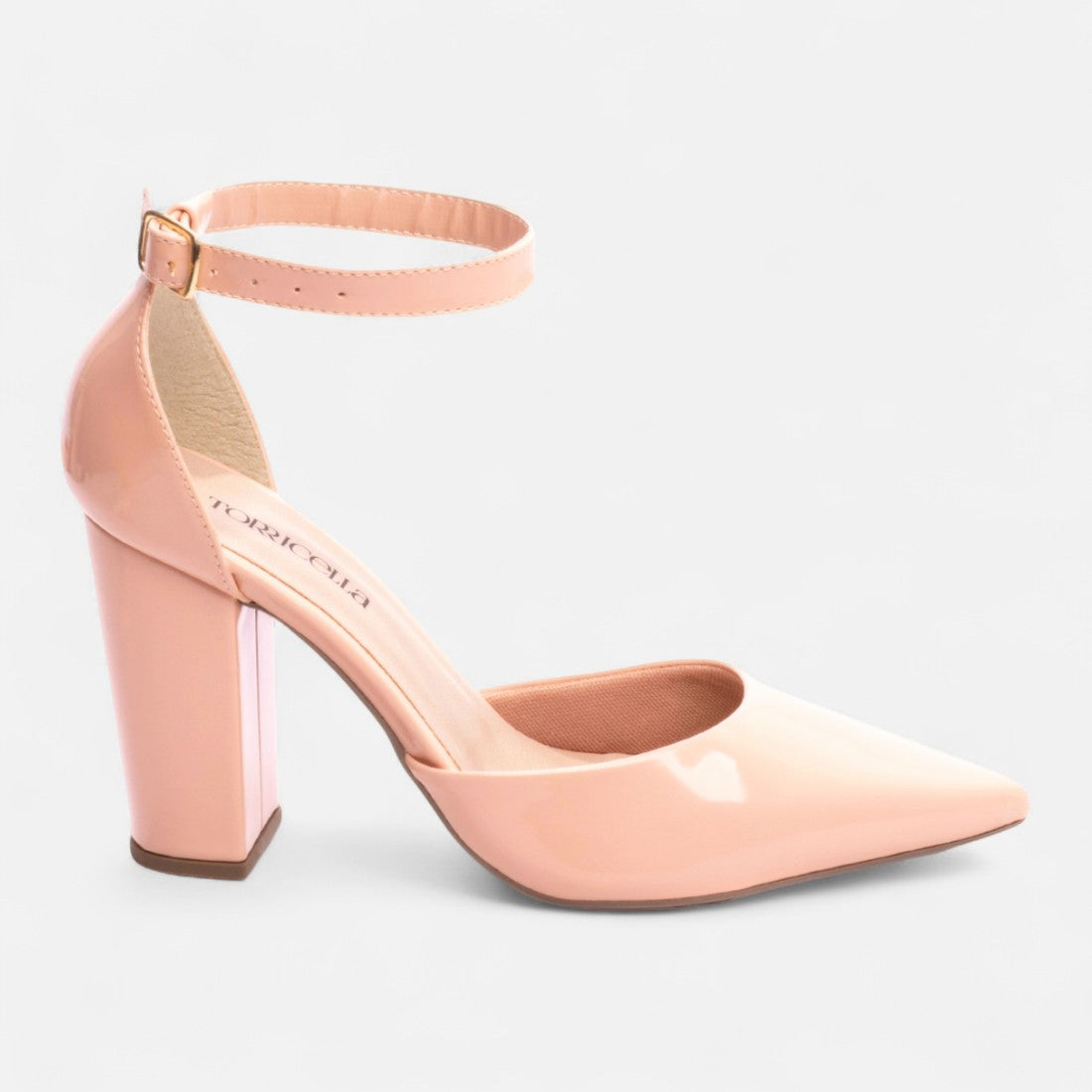 Scarpin Verniz Caramelo com Fivela Dourada