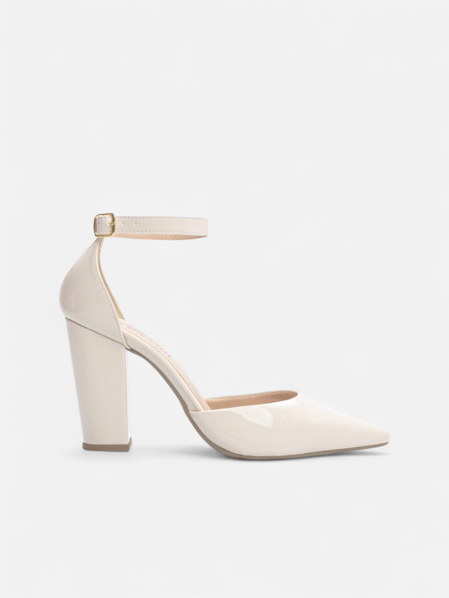 Scarpin Verniz Caramelo com Fivela Dourada