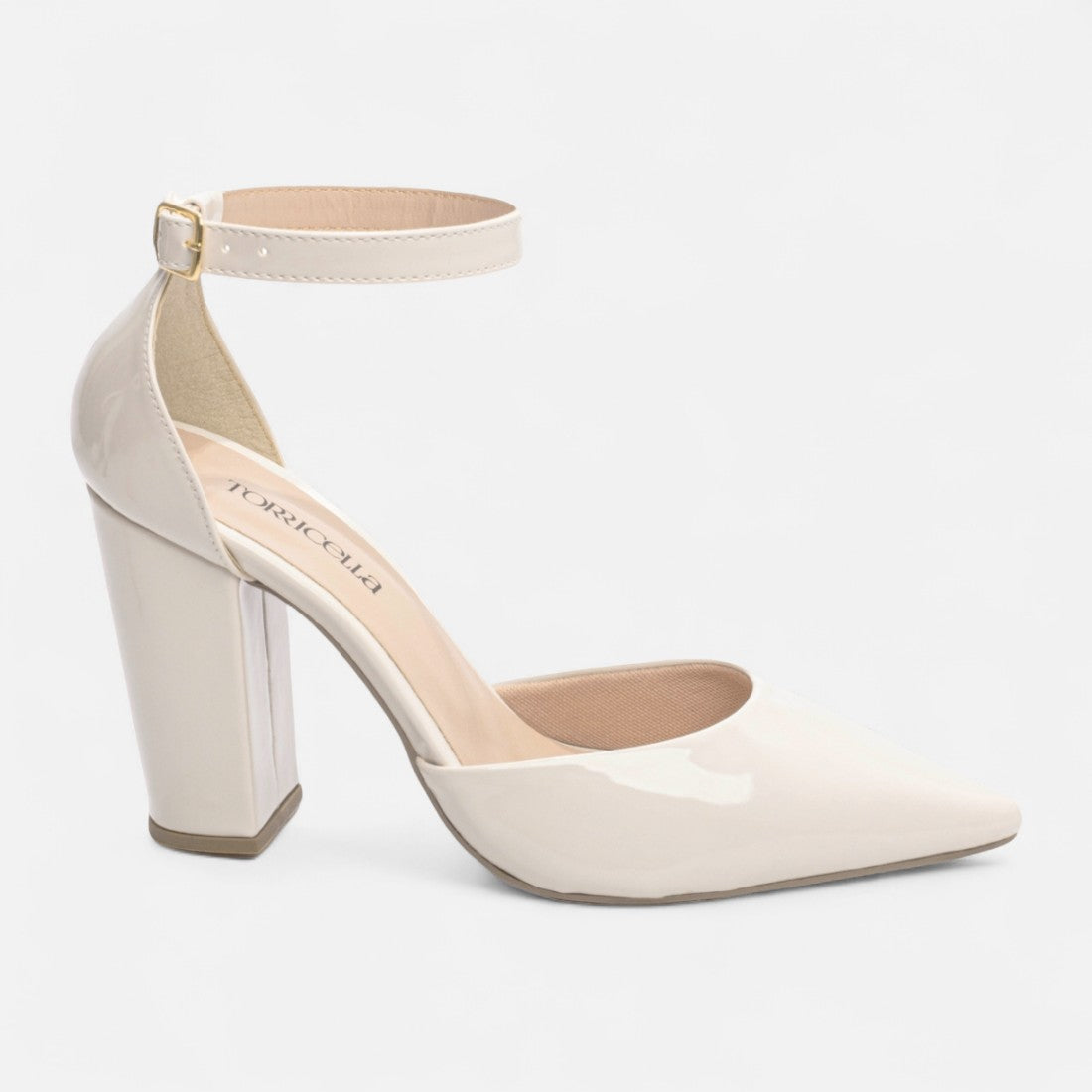 Scarpin Verniz Caramelo com Fivela Dourada