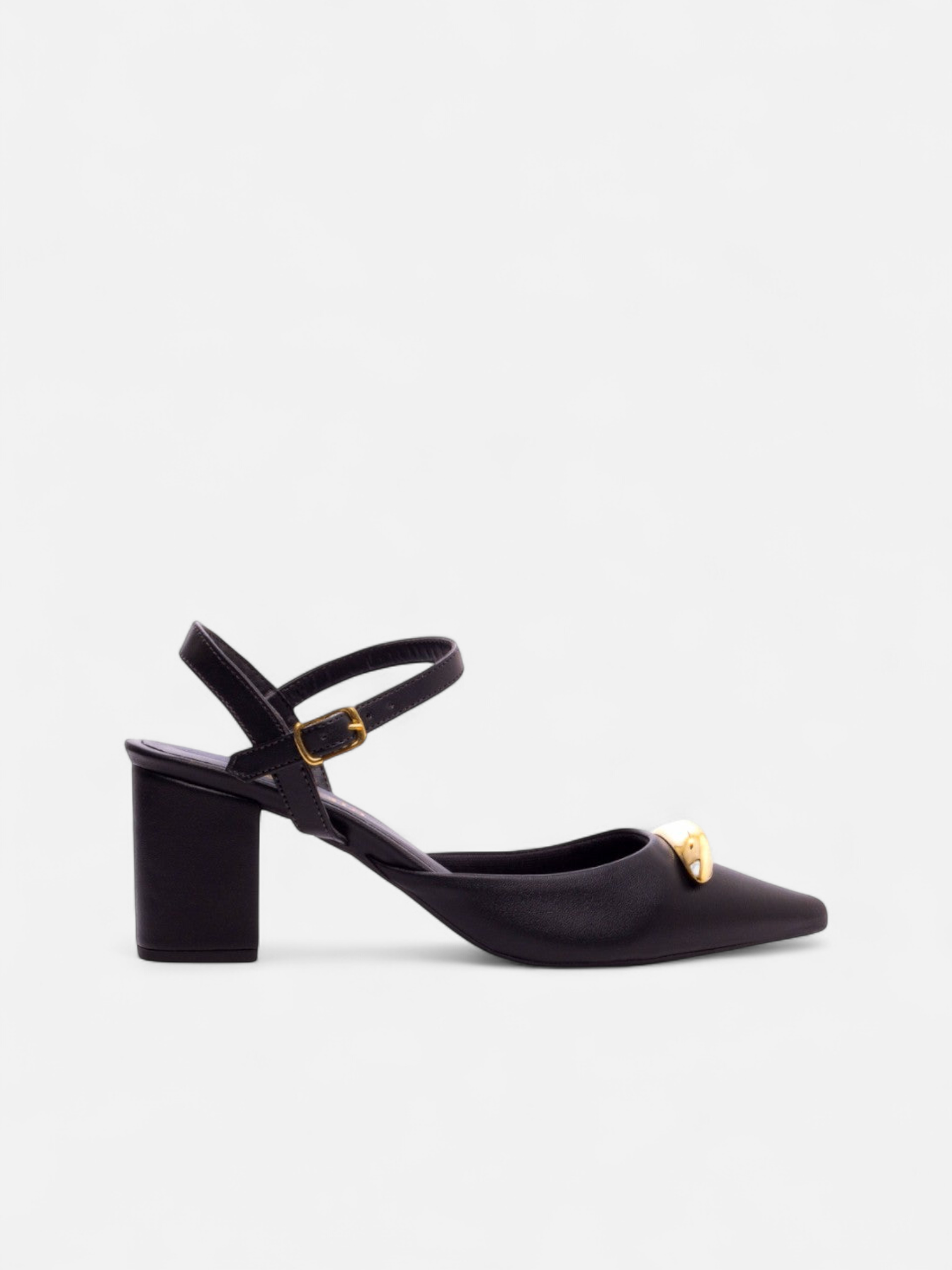 Scarpin Napa Preto com Enfeite Dourado e Fivela Ajustável
