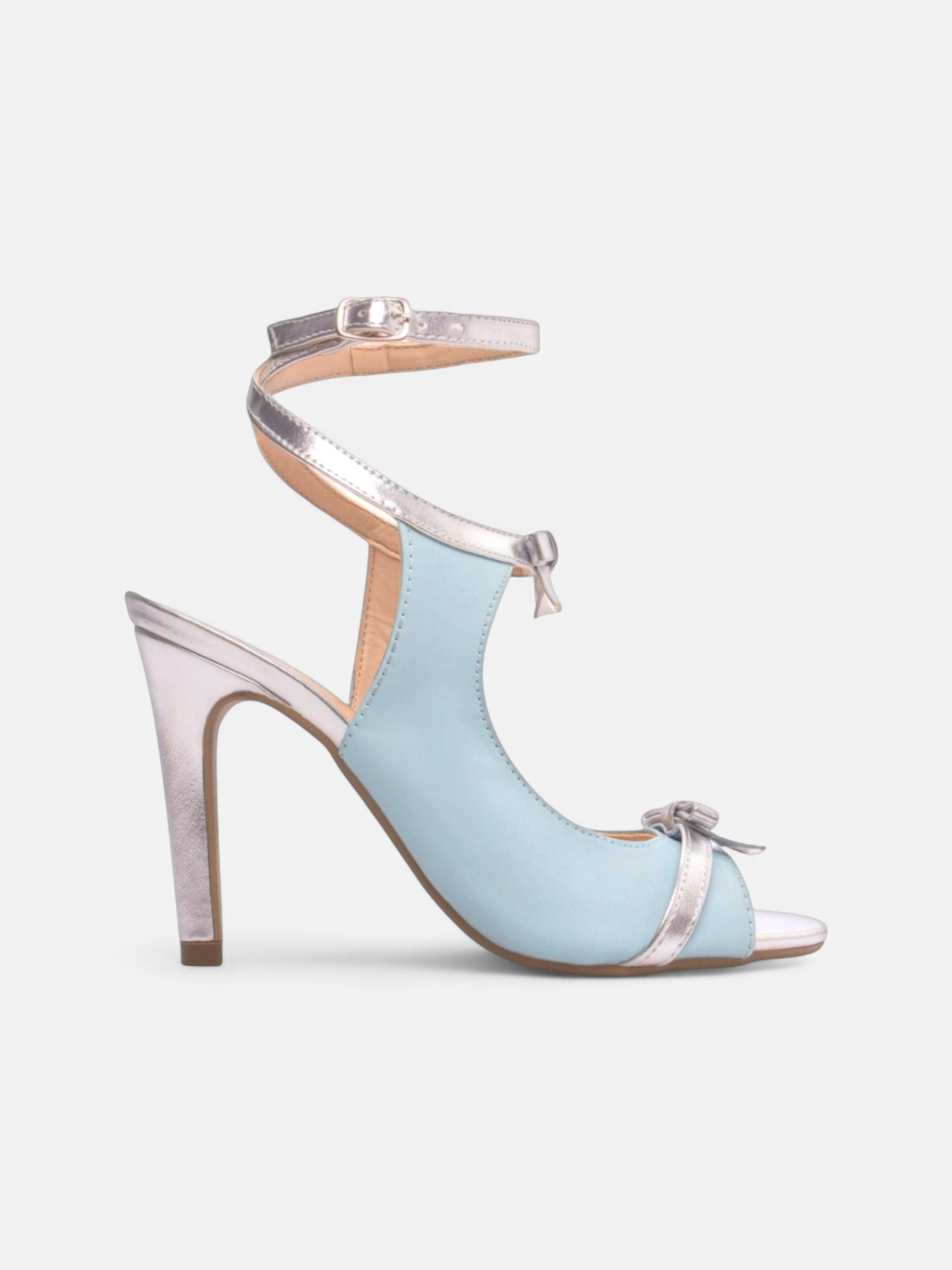 Sandália Salto Fino com Laço Metalizado em Prata