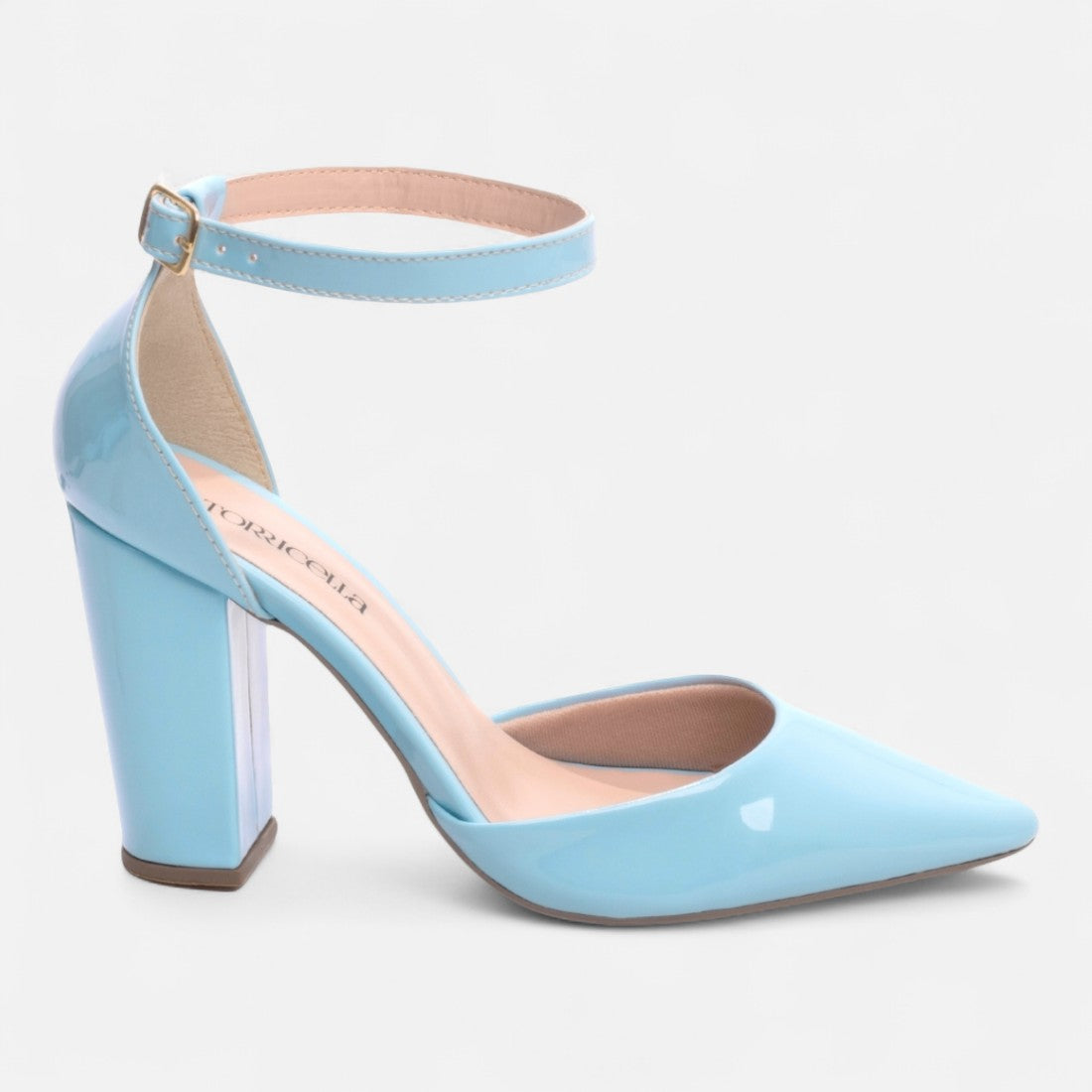 Scarpin Verniz Caramelo com Fivela Dourada