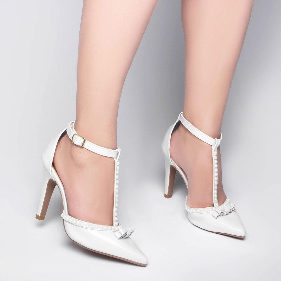Scarpin Off White com Detalhe Perolado Calçados Femininos - #carminito#