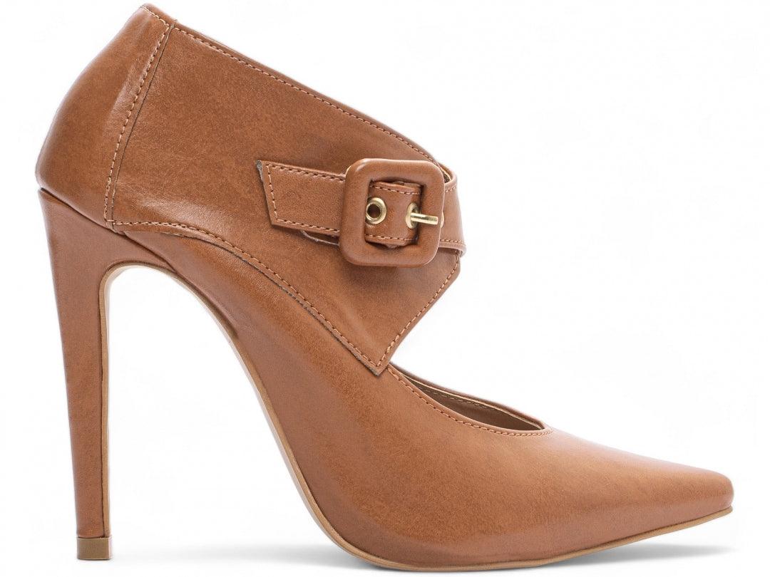 Scarpin Napa Caramelo com Fivela desconto de outono - carminito