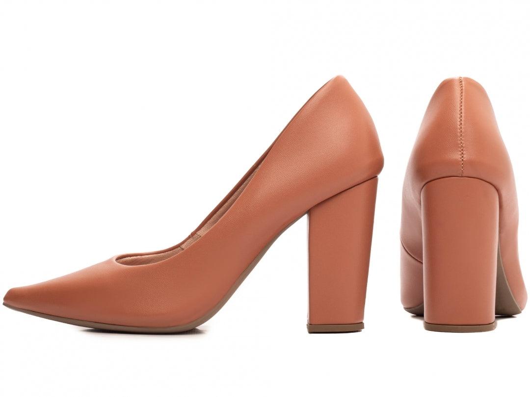 Scarpin Napa Caramelo Salto Grosso desconto de outono - carminito