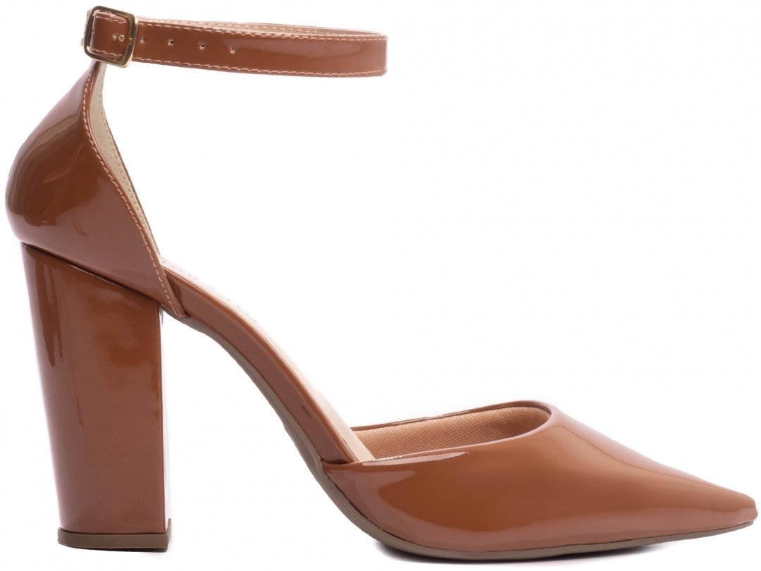 Scarpin Verniz Caramelo com Fivela Dourada desconto de outono - carminito