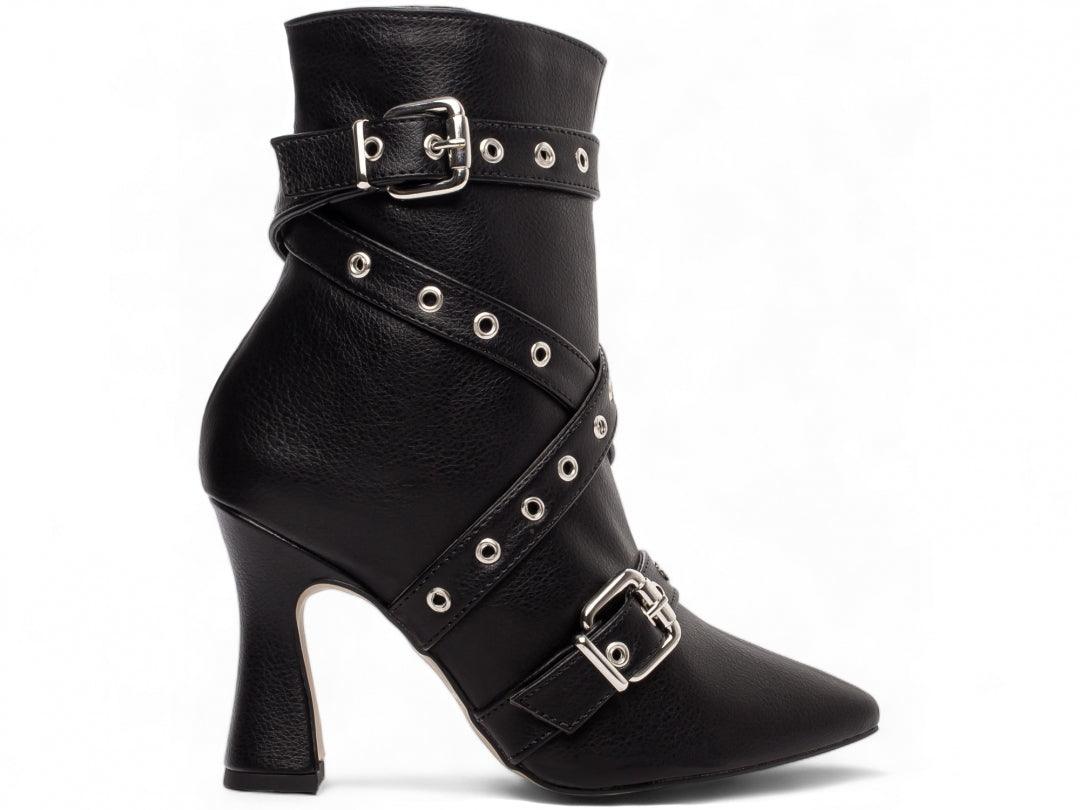 Bota Negra Bico Fino Cano Médio com Fivela - #carminito#